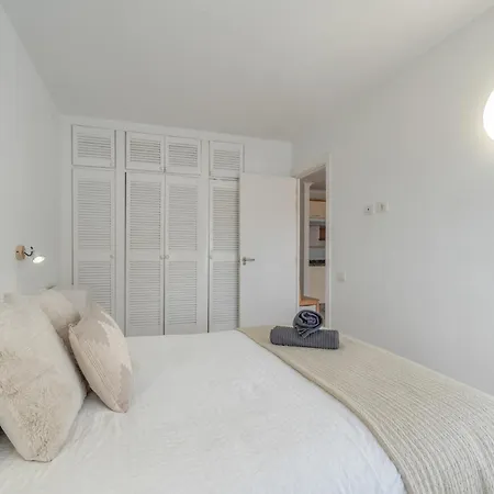 Апартаменты Sunshine Sea Арона