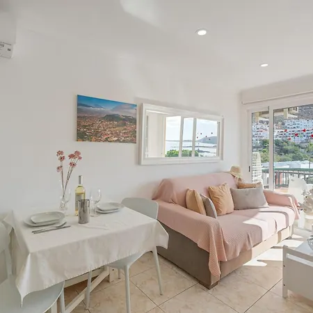 Апартаменты Sunshine Sea Арона